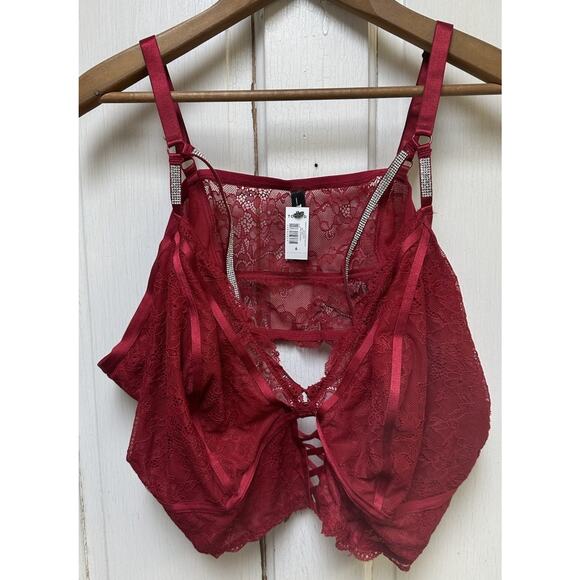 NWT Torrid Size 6 Red Lace Bralette - Picture 1 of 4